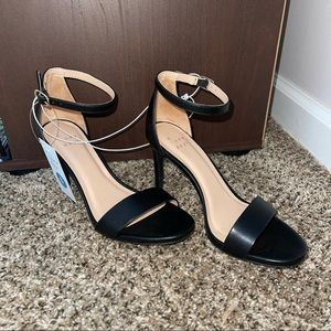 NWT Black Ankle Strap Heels